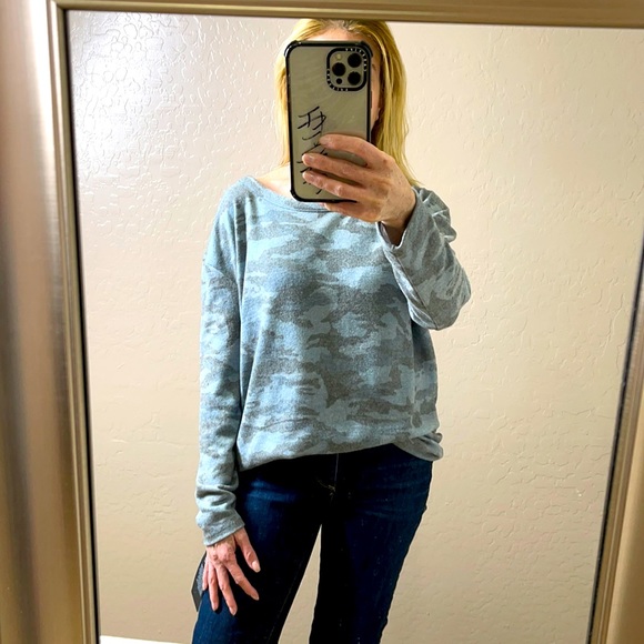 CHASER  L/S Camo cozy top sweater-shirt SZ S NWT - Picture 1 of 7